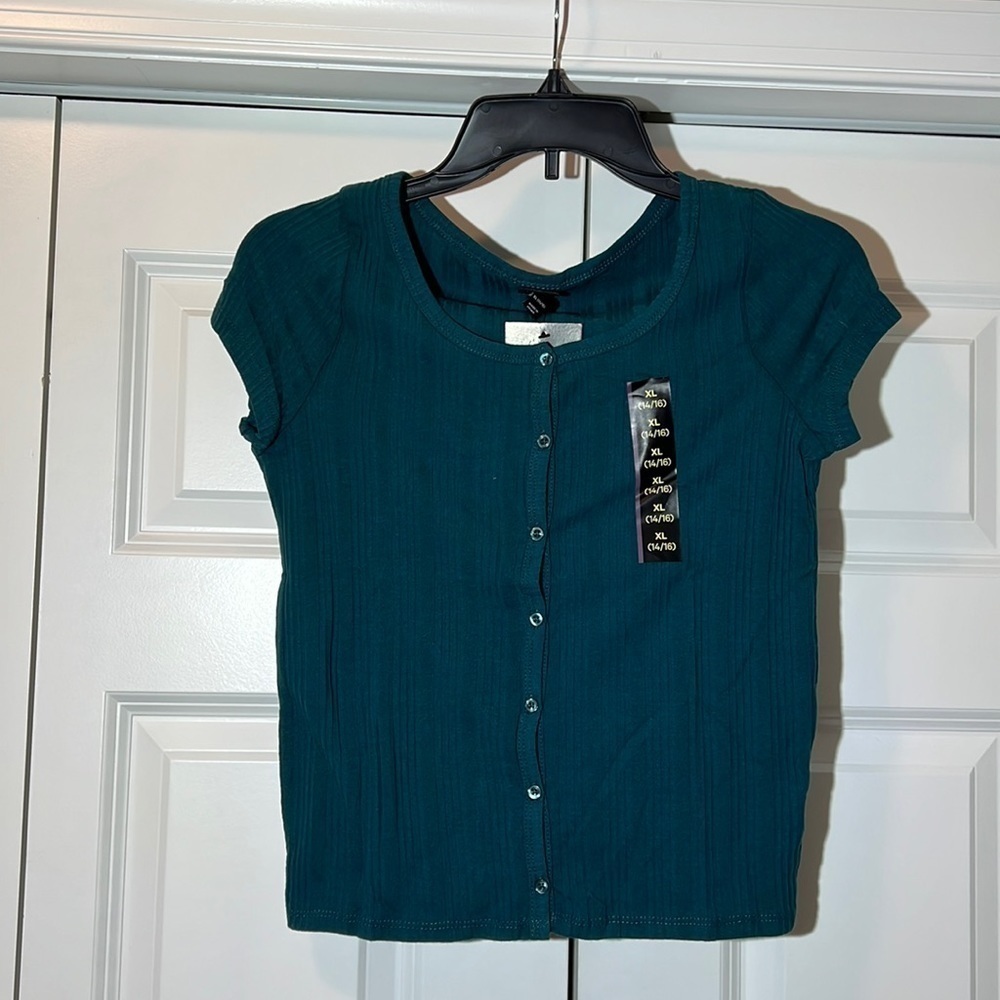 GIRLS green button up shirt. Art class size xl